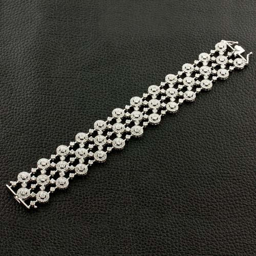 Circle & Dot Motif Diamond Bracelet